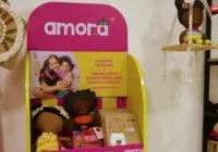 Empreendedora promove inclusão através de bonecas antirracistas