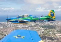 Esquadrilha da Fumaça celebra Bicentenário com sobrevoo em Salvador