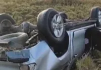 Estudante morre após carro em que estava atropelar vaca na BA-120