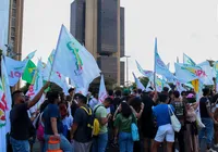 Estudantes fazem ato no Banco Central pela queda na taxa de juros