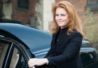 Ex-esposa do príncipe Andrew é diagnosticada com câncer de mama