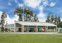 Familiares se despedem de comerciante carbonizado em cidade baiana