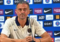 "Favorável para todos", diz Luís Enrique sobre saída de Neymar do PSG