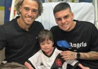 Gabriel Pec faz visita ao menino que despertou após 16 dias em coma