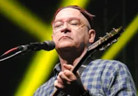 Herbert Vianna tem alta após 8 dias internado com pneumonia bacteriana