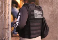 Homem é preso após ameaçar ex-companheira com faca em Salvador