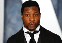 Julgamento de Jonathan Majors por violência doméstica será em agosto