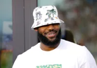 LeBron diz que família está 'saudável' após parada cardíaca do filho