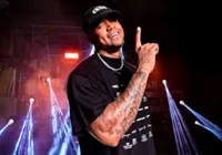 Léo Santana lança clipe de “Posturado e Calmo”; veja