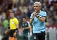 Luís Castro recebe proposta e desconversa sobre sequência no Botafogo