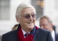 Michael Parkinson, 'rei' das entrevistas, morre aos 88 anos