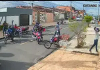 Motoboys são acusados de depredar casa de cliente