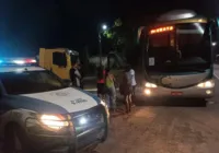 Mulher diz não ter sido paga por sexo dentro de ônibus; vídeo