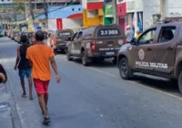 Polícia desmonta barricada feita por traficantes em Tancredo Neves