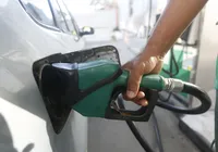 Preços da gasolina e do etanol caem pela 4ª semana seguida no Brasil