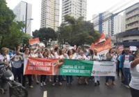 Profissionais de enfermagem protestam em Salvador por piso salarial