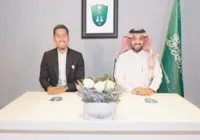 Roberto Firmino assina com clube saudita Al Ahli