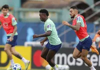 Seleção Brasileira realiza 1º treino com grupo completo em Barcelona