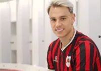 Time do Catar anuncia Róger Guedes ao som de Gusttavo Lima