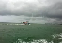 Travessia Salvador-Mar Grande continua suspensa neste domingo