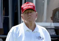 Trump tem que pagar US$ 200 mil para responder processo em liberdade