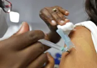 Vacina contra covid matou um adulto a cada 10 milhões de doses