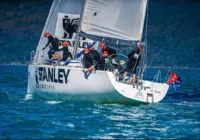 Velejadores baianos participam de competição no litoral paulista