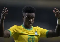 Vini Jr. fecha goleada de 4 a 1 contra Guiné em jogo contra o racismo