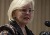 Vista de Weber suspende julgamento de licença paternidade no STF