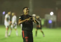 Vitória vence o ABC debaixo de chuva e retorna à liderança da Série B