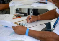 Volume de serviços no país cai 1,6% de março para abril