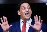 Wassef afirma que pagou Rolex em dinheiro nos EUA