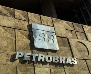 Ações da Petrobras sobem após mudança na política de dividendos