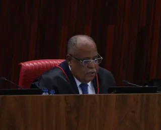 Benedito Gonçalves vota pela inelegibilidade de Jair Bolsonaro