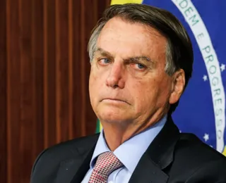 CPI aciona PGR por destino de pedras preciosas recebidas por Bolsonaro