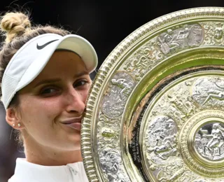 Campeã de Wimbledon, Vondrousova entra no Top 10 da WTA