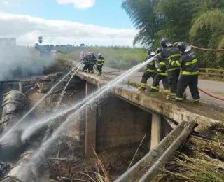 Condutor morre e veículo fica carbonizado em acidente na BR-101