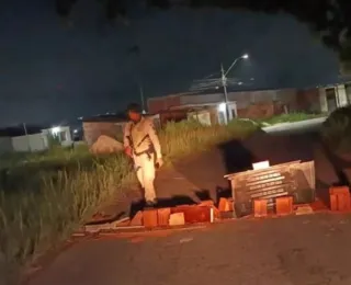 Criminosos montam barricada na estrada do CIA para assaltar motoristas