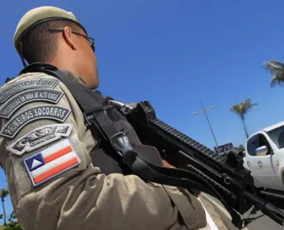 Criminosos trocam tiros com policiais militares em Tancredo Neves