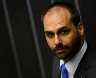 Eduardo Bolsonaro vira piada por colocar Bahia no Sudeste em mapa