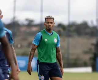 Elenco do Bahia realiza treino tático mirando o São Paulo