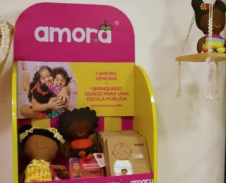 Empreendedora promove inclusão através de bonecas antirracistas