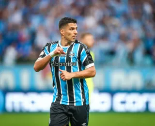 Grêmio autoriza Suárez a consultar médico na Espanha para tratamento