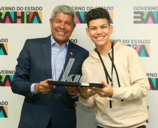 Jerônimo Rodrigues recebe vencedor do The Voice Kids no CAB