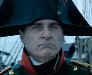 Joaquin Phoenix é Napoleão em trailer de novo filme de Ridley Scott