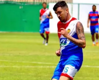 Jogador de futebol e jovem morrem em acidente de trânsito na Bahia