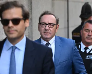 Kevin Spacey comparece à Justiça para ser julgado por agressão sexual