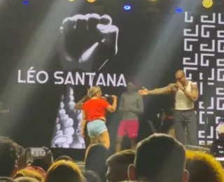 Léo Santana expulsa fã de palco após gestos obscenos: "Sou casado"