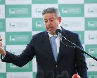 Lira usou carro que PF suspeita ter feito entrega de dinheiro desviado