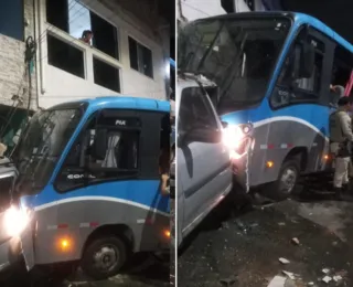 Ônibus da PM tem problema técnico e bate em duas casas em Salvador